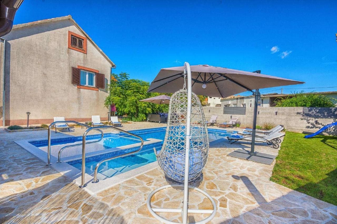 Holiday Home Tower With Private Pool, Sauna And Quads Smilcic Εξωτερικό φωτογραφία