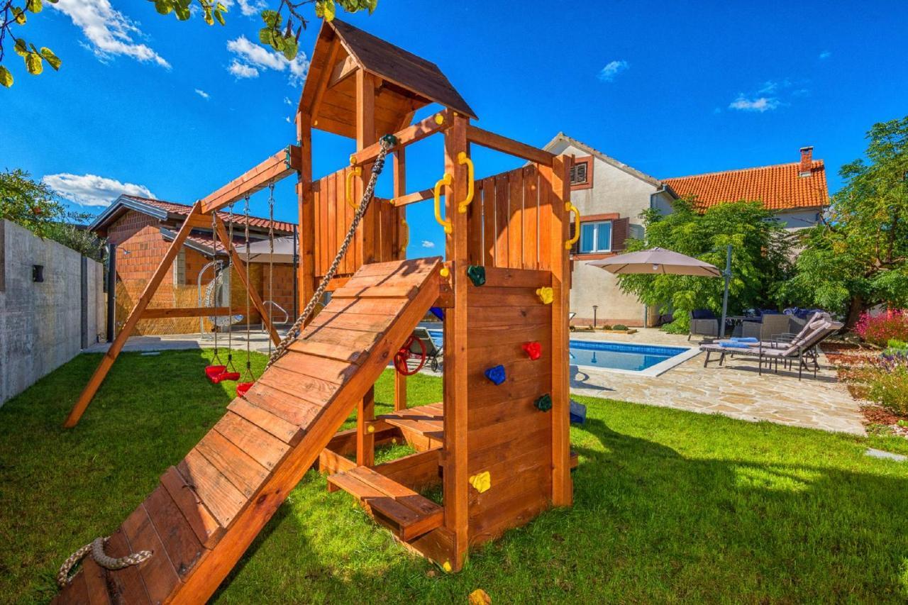 Holiday Home Tower With Private Pool, Sauna And Quads Smilcic Εξωτερικό φωτογραφία