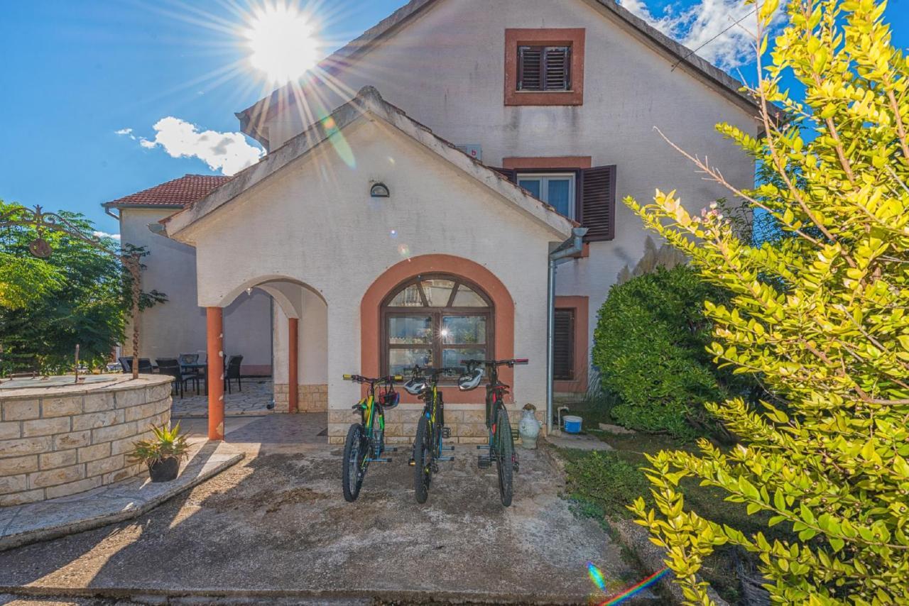 Holiday Home Tower With Private Pool, Sauna And Quads Smilcic Εξωτερικό φωτογραφία