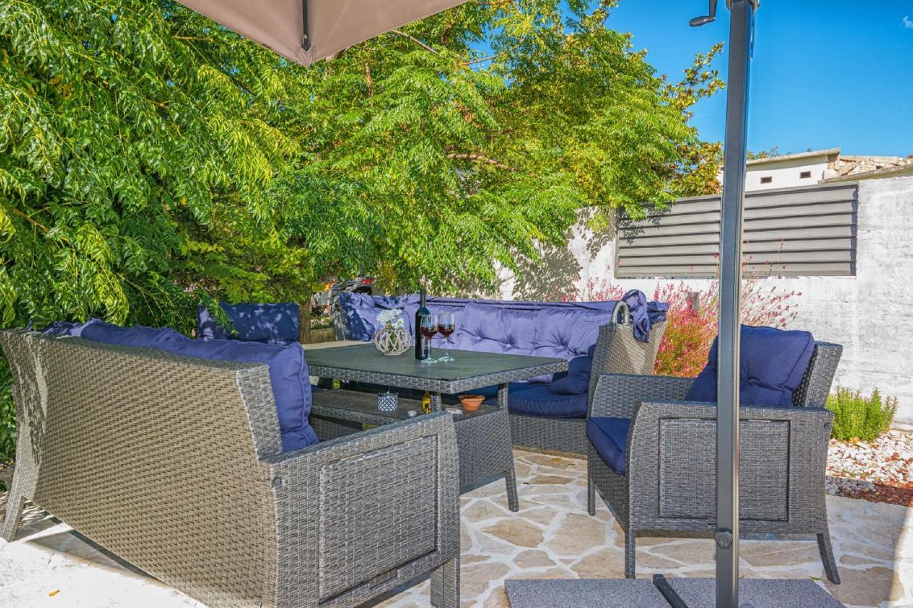 Holiday Home Tower With Private Pool, Sauna And Quads Smilcic Εξωτερικό φωτογραφία