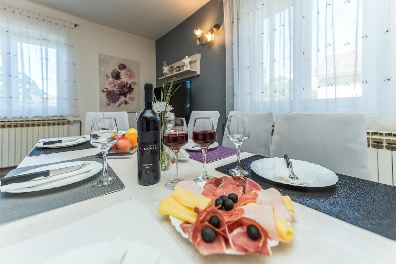 Holiday Home Tower With Private Pool, Sauna And Quads Smilcic Εξωτερικό φωτογραφία